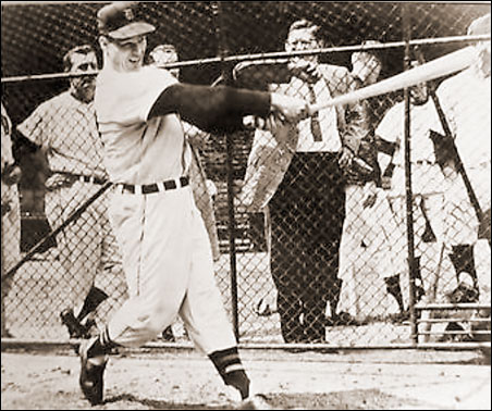 Old time baseballer Bobby Lowe,left, with Lou Gehrig Yankee first baseman  poses soon after Gehrig hit four home runs in one game on June 1932 in  Detroit. Lowe was the first major