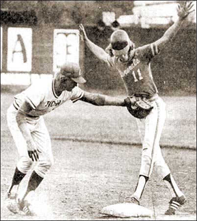 Randy Rasmussen avoids tag